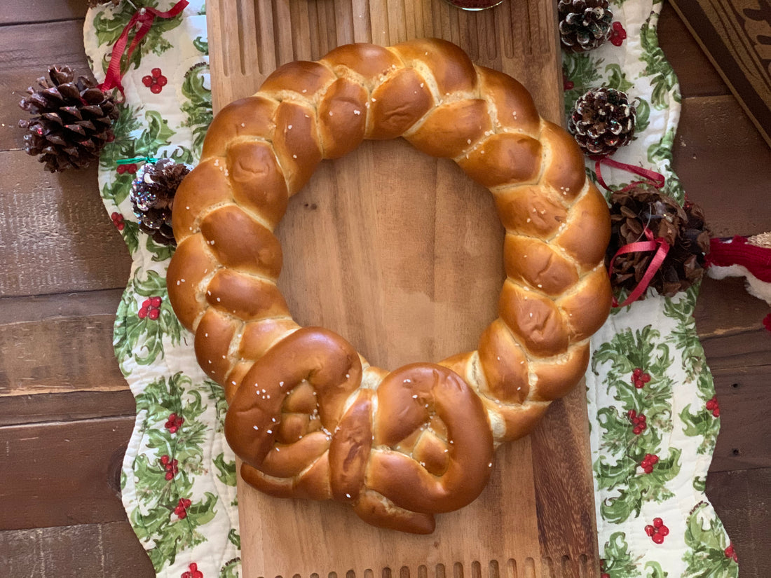1 LB Bavarian Soft Pretzel Wreath